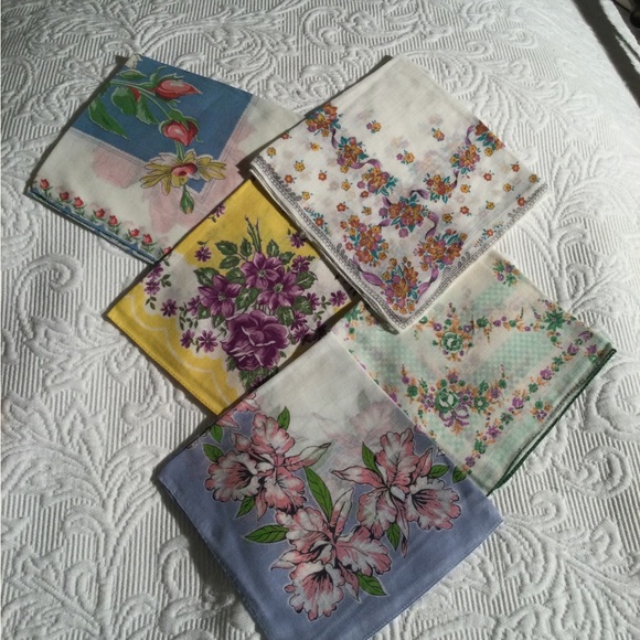 Vintage floral handkerchiefs - Picture 1 of 1